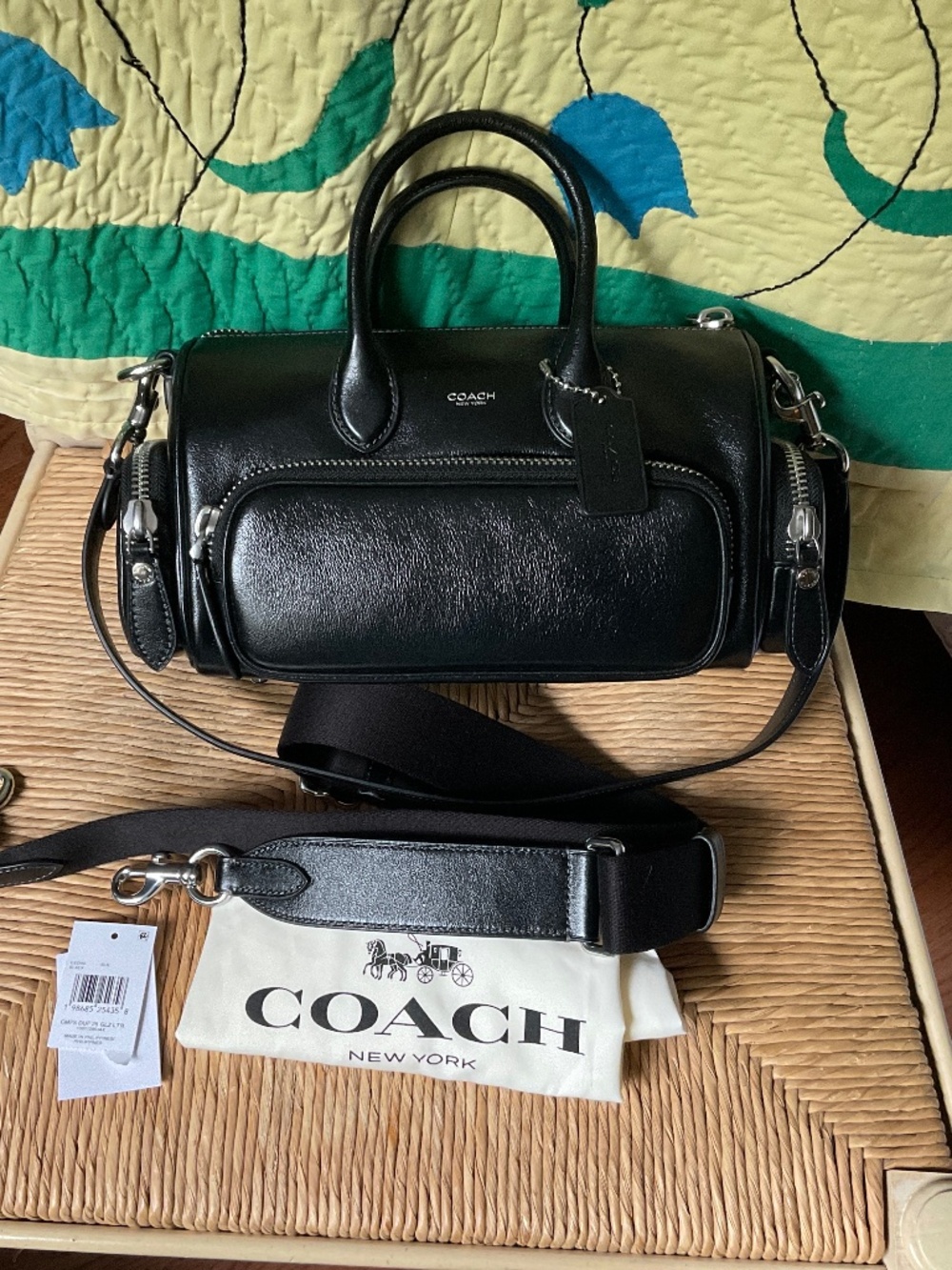 Coach Compass with pockets in black
